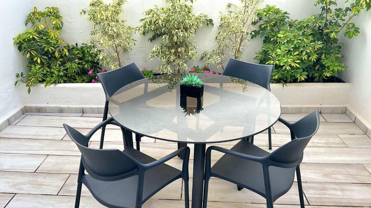 New! Renovated, Centrally Located, Private Entrance, Terrace Apartment Valencia Exterior photo